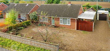 2 bed detached bungalow for sale