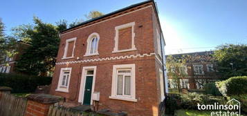 5 bedroom semi-detached house for sale