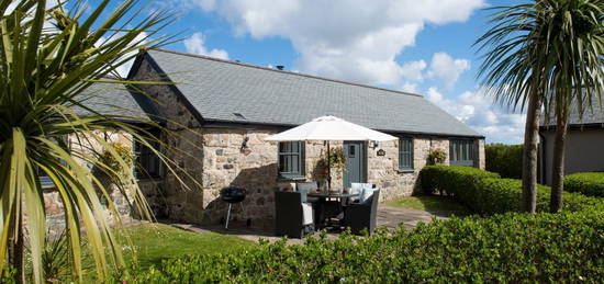 Barn conversion to rent in Gonwin Manor Drive, Carbis Bay TR26