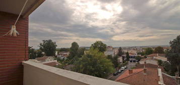 A LOUER T2 37m2 AVEC BALCON - TOULOUSE COTE PAVEE