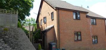 Semi-detached house to rent in Mill Close, Haslemere GU27