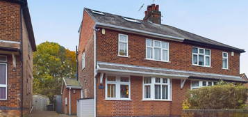 3 bed semi-detached house for sale