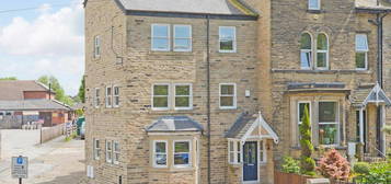 4 bedroom terraced house to rent