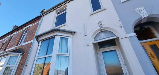 4 bedroom terraced house