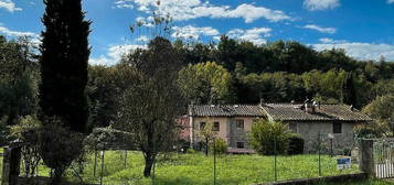 Casa in campagna due piani, giardino terreno