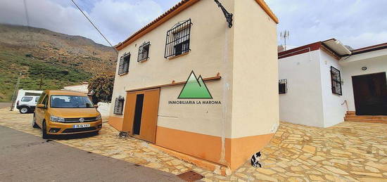 Casa adosada en Alcaucín