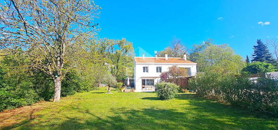 Maison  à vendre, 5 pièces, 3 chambres, 180 m²