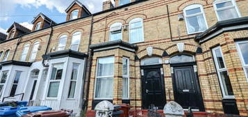 7 bedroom terraced house