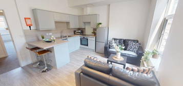 2 bedroom ground floor flat