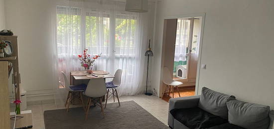 Appartement  à louer, 2 pièces, 1 chambre, 49 m²