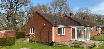 2 bedroom detached house