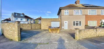 3 bed semi-detached house for sale