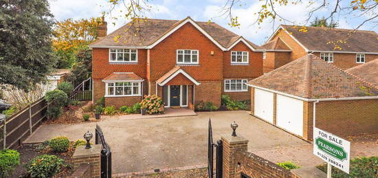 5 bedroom detached house for sale