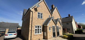 3 bedroom semi-detached house