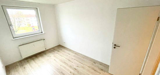 Neu renovierte 5 Zimmer DG-Wohnung mit Balkon, zentrumsnah, 120qm