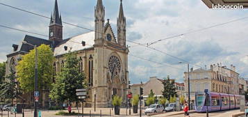 Appartement terrasse neuf secteur St Thomas avec parking