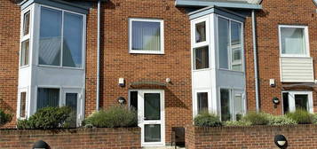 2 bedroom town house for sale