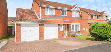 4 bed detached house for sale