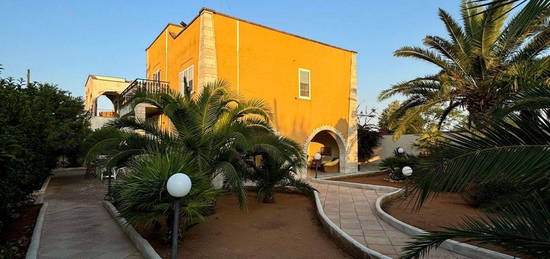 Villa in vendita in via Mare Cantabrico, 16