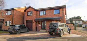 5 bedroom detached house for sale