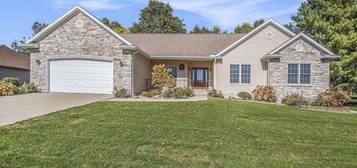 299 Juniper Ln, Plymouth, IN 46563