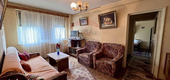 Apartament 3 camere de vanzare, zona Hipodrom - Braila