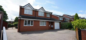 5 bedroom detached house