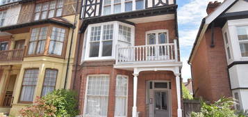 Flat to rent in Cabbell Road, Cromer NR27