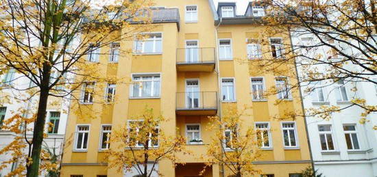 * Tolle kleine 2-Raumwohnung mit EBK und Balkon *