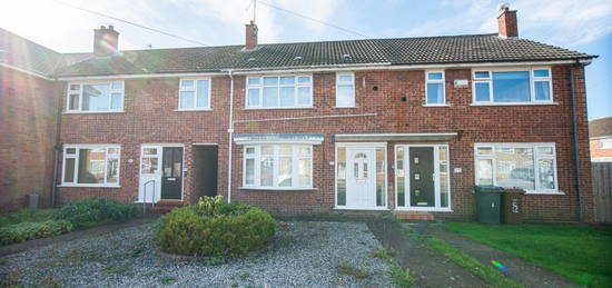 Terraced house to rent in Stornaway Square, Hull HU8