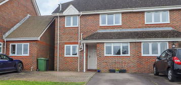 3 bed semi-detached house for sale