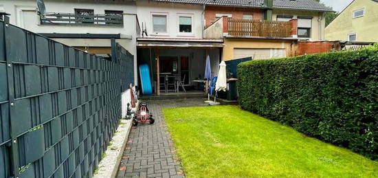 Raumwunder in Brassert! Reihenhäuschen mit toller EBK, Garten und Garage in ruhiger Wohnlage