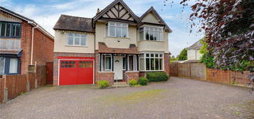 4 bed detached house for sale