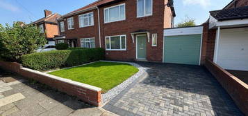 3 bed semi-detached house for sale