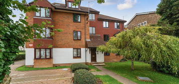 Flat for sale in Thicket Road, Sutton SM1