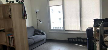 Studio  à louer, 1 pièce, 27 m², Étage 2/–