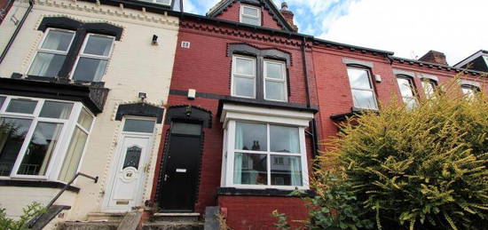 5 bedroom terraced house