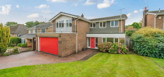 5 bedroom detached house for sale