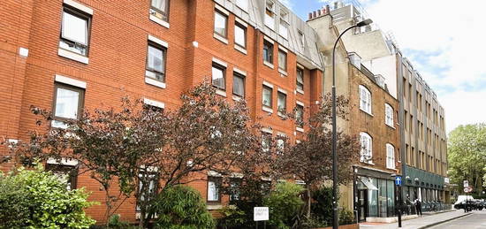 Flat to rent in Cleveland Street, London W1T