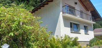 Haus mit großer Terrasse und Blick in die Berge!