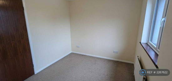 2 bedroom semi-detached house