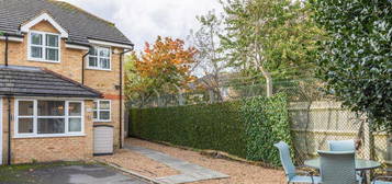 3 bedroom semi-detached house