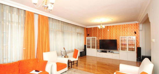 KONUT REALTY | Osmanbey Furnished 3+1 Flat Close to Metro