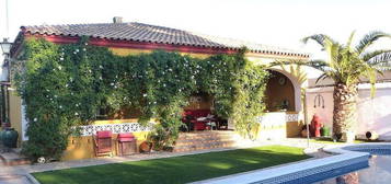 Chalet en Alcalá del Río