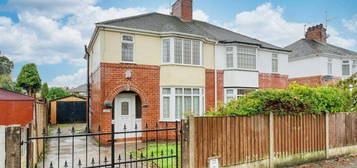 3 bedroom semi-detached house to rent