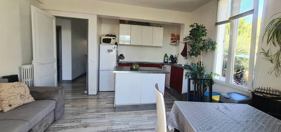 Appartement  à vendre, 3 pièces, 2 chambres, 57 m²