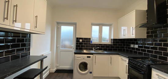 5 bed terraced house to rent