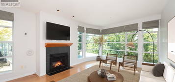 403 2555 W 4TH AVENUE, Vancouver, British Columbia