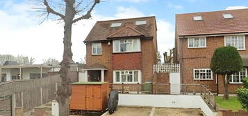 5 bedroom detached house to rent