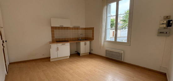 Appartement  à louer, 2 pièces, 1 chambre, 28 m²